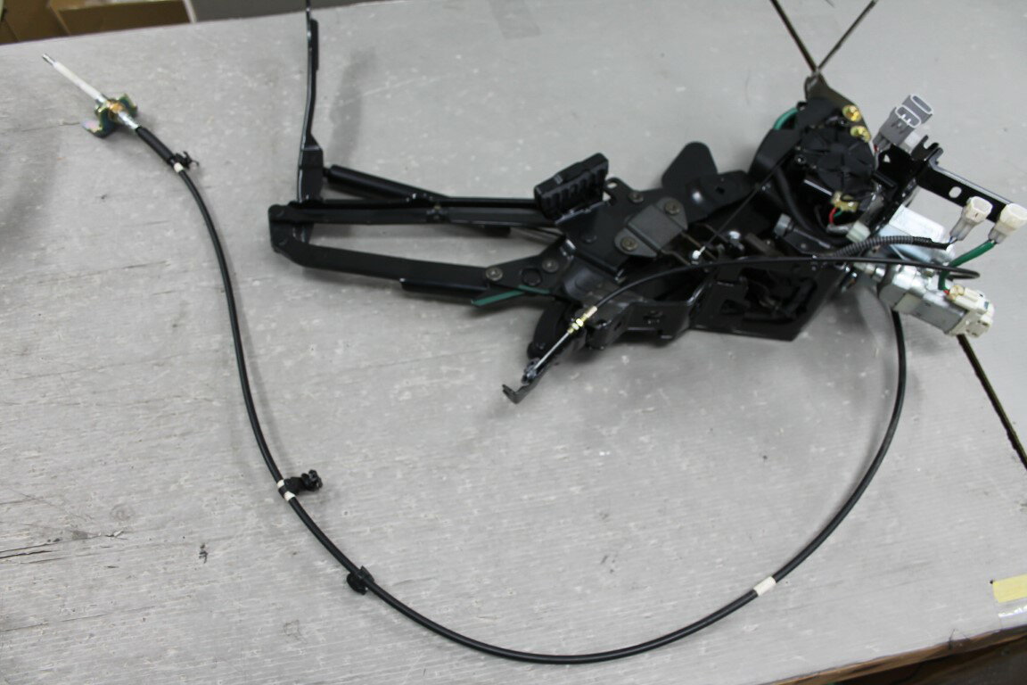 トヨタ ソアラ 前期(UZZ40) 純正 破損無 動作保証 右 トランク ヒンジ トランクモーター p056776 中古20250720