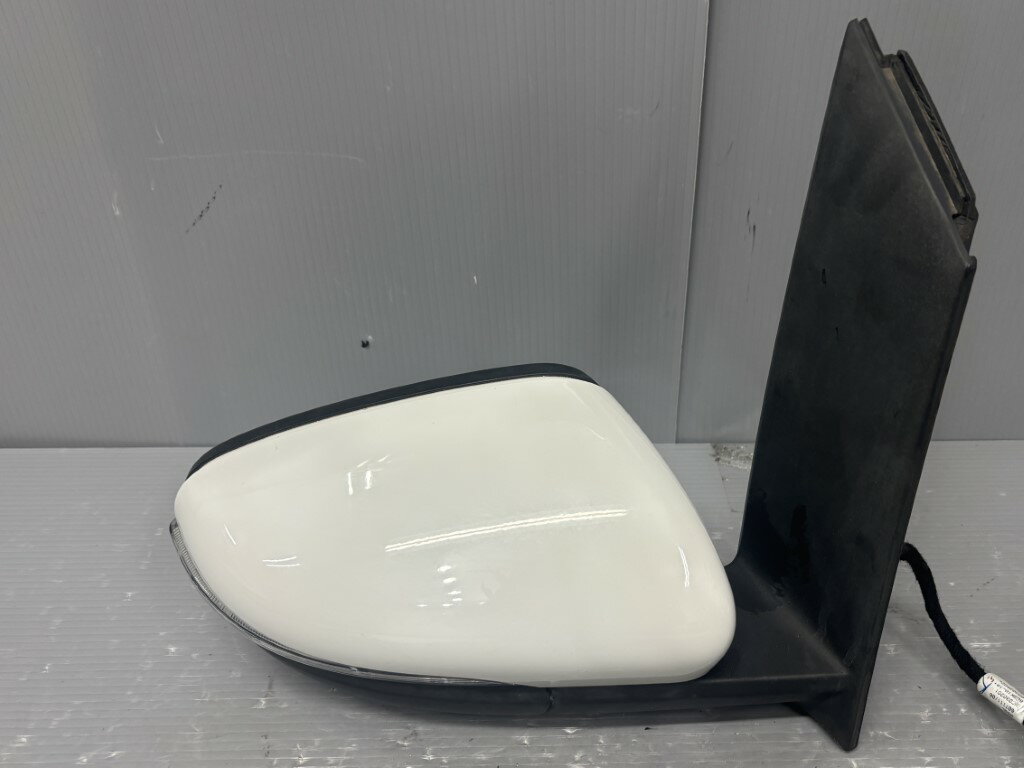 VW トゥーラン TSI(1TCAV 1T) 純正 破損無 動作保証 右ドアミラー 電格 9P 9ピン ウィンカー ウェルカ..