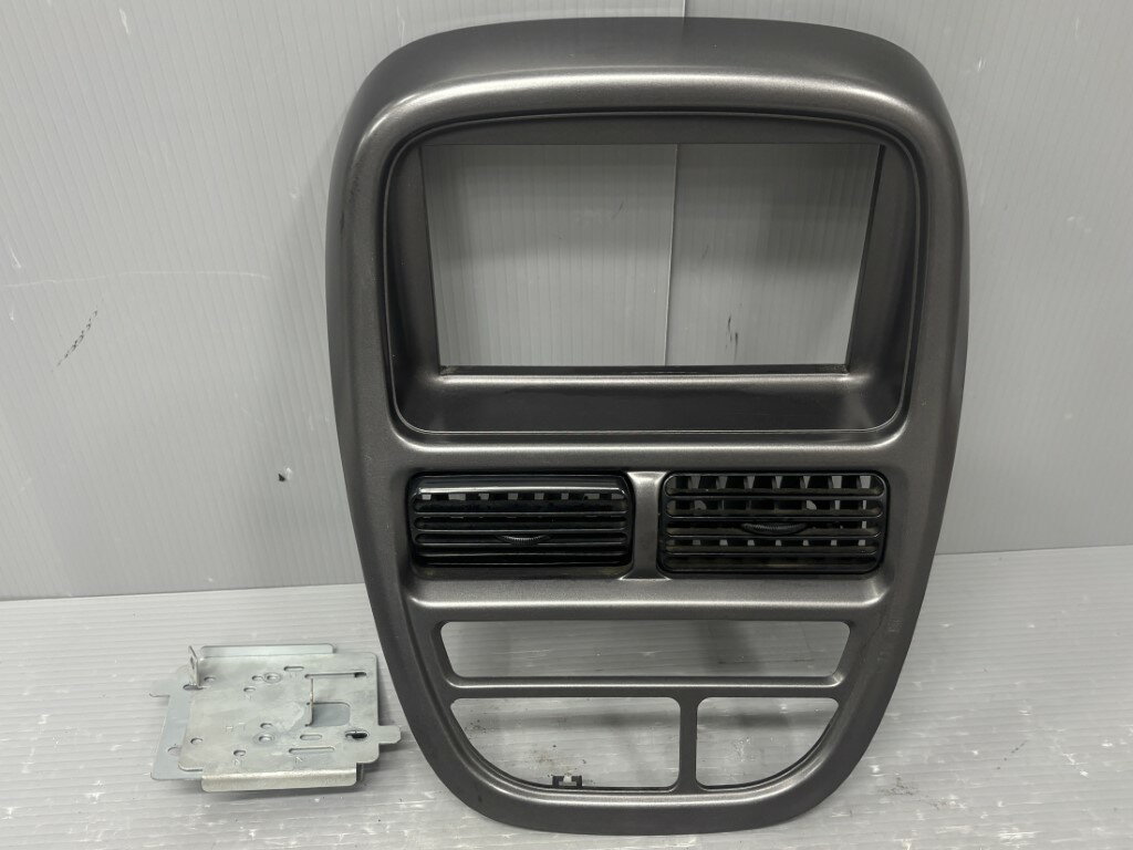 スバル プレオ ネスタ E型(RA1 RA1ELEN FJH) 純正 破損無 ナビ オーディオパネル エアコン吹出口 ステ..