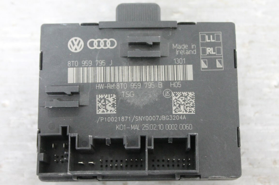 アウディ A4 スポーツパック 右H Audi(8TCDNL 8T) 純正 右後 ドアコンピューター 右リア 8T0 959 795 B p057178 中古20250808