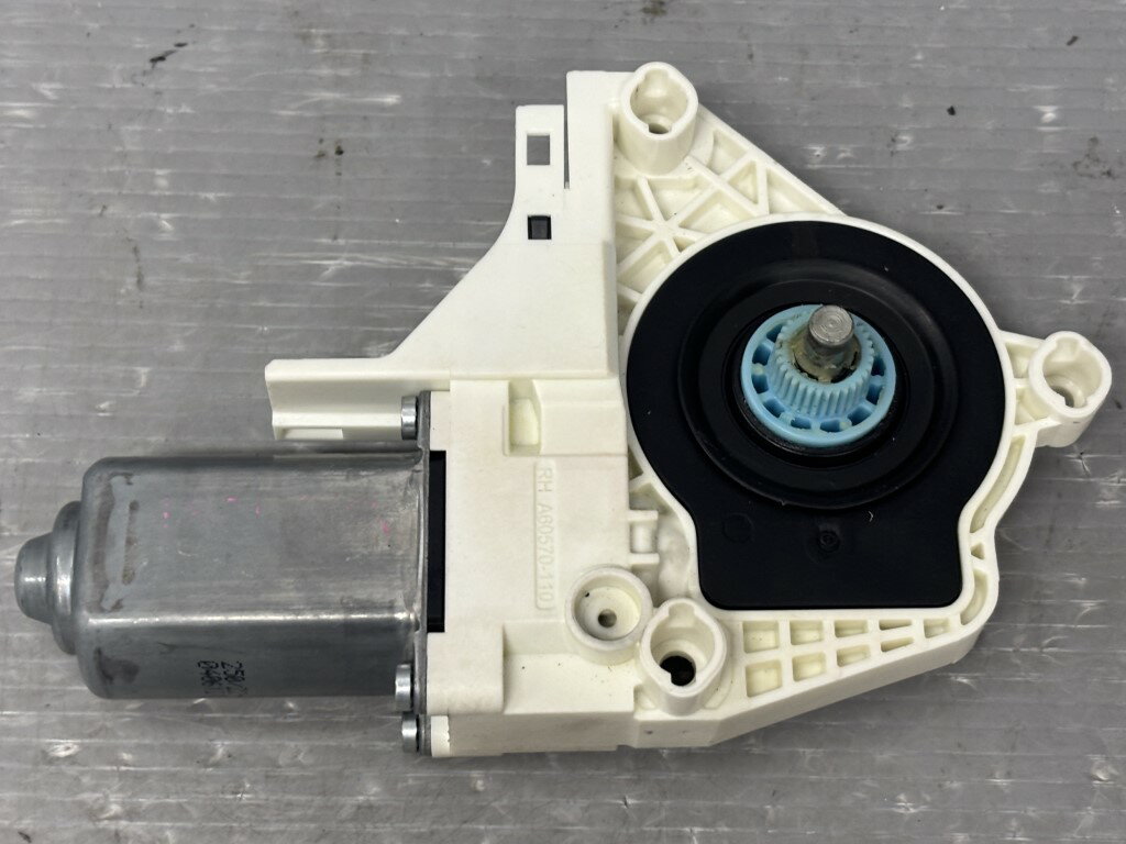 乐天商城 - VW シャラン TSI コンフォートライン BMT(7N 7NCAV) 純正 破損無 動作保証 右前 パワーウィンドウ レギュレーター モーター 右フロント 右F 8K0 959 801 p057246 中古20250811