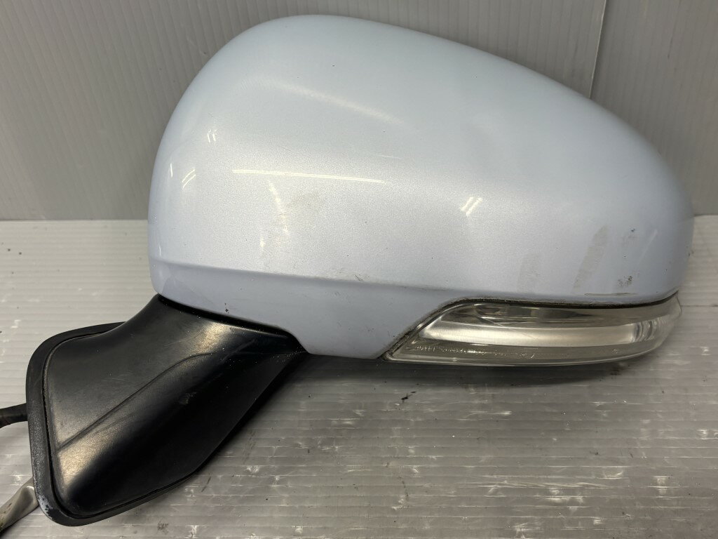 プリウス S 前期(ZVW30) 純正 破損無 動作保証 左ドアミラー 電格 7P 7ピン ウィンカー付 8V0 サイドミ..