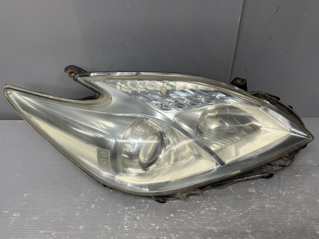 プリウス S 前期(ZVW30) 純正 破損無 動作保証 右 ハロゲン ヘッドライト ヘッドランプ 47-29 HCHR-730 p057487 中古20250828