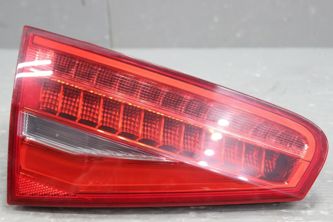 アウディ A4 セダン 2.0T 右H(8K) 純正 破損無 左 フィニッシャー LED全点灯OK p057513 中古20250829