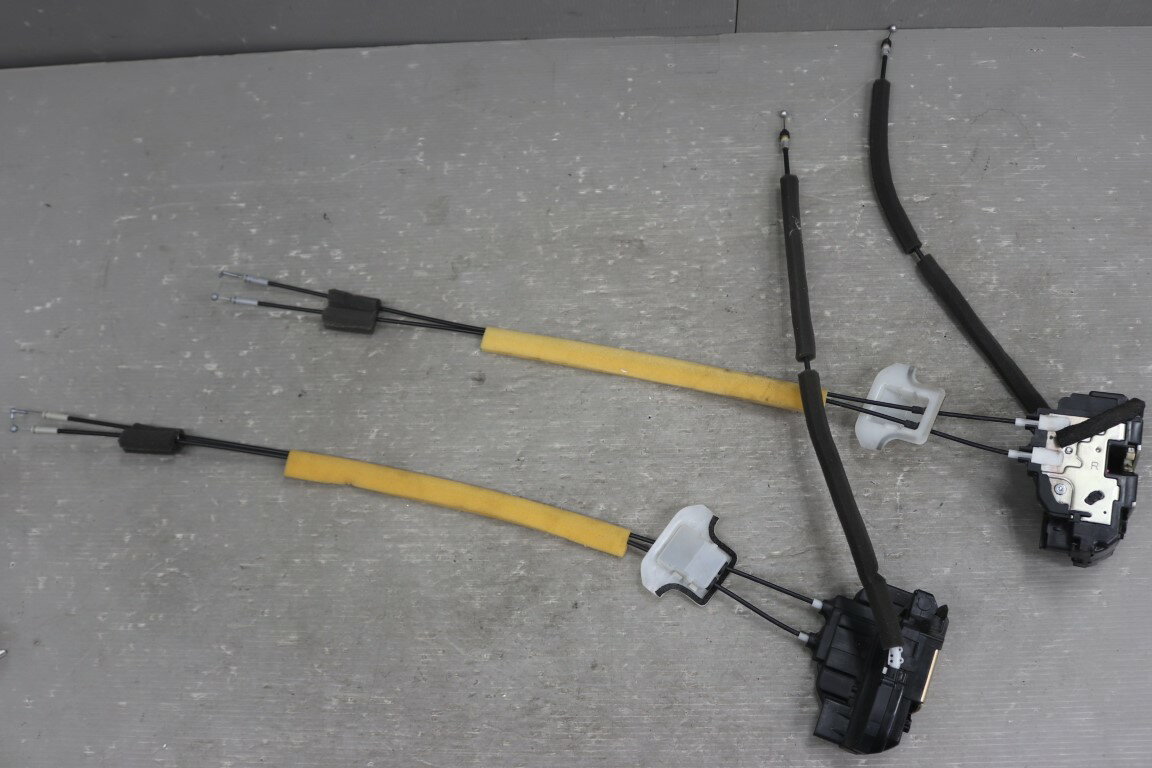 日産 スカイライン 350GT 後期(CPV35 V35) 純正 破損無 動作保証 ドアロックアクチュエーター 左右セット p057869 中古20250912