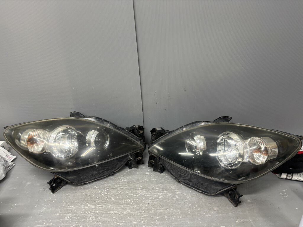 マツダ デミオ Casual Aeroactive 後期(DY3W) HID ヘッドライト 左右セット P5062 HCHR-317 レベ バラスト キセノン スタンレー p058007 中古20250919