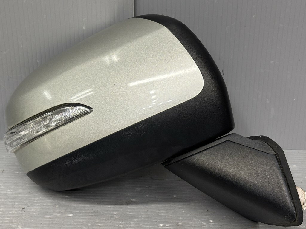 スバル ステラ カスタム R スマートアシスト(LA100F RK1C5CB DXH) 右ドアミラー ウィンカー付 電格 9P 9ピン T27 サイドミラー p058123 中古20250943