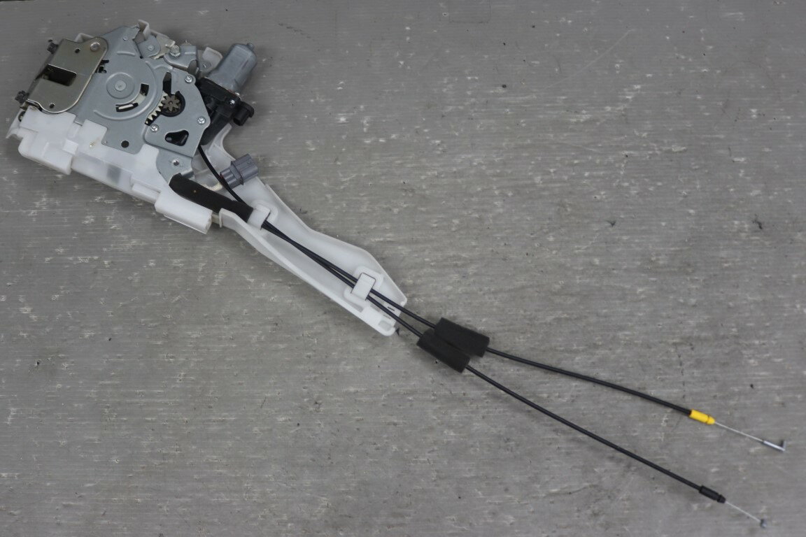 オデッセイ アブソルート 前期(RC1) 純正 右後 ドアロック アクチュエーター 右リア 破損無 動作保証 ..