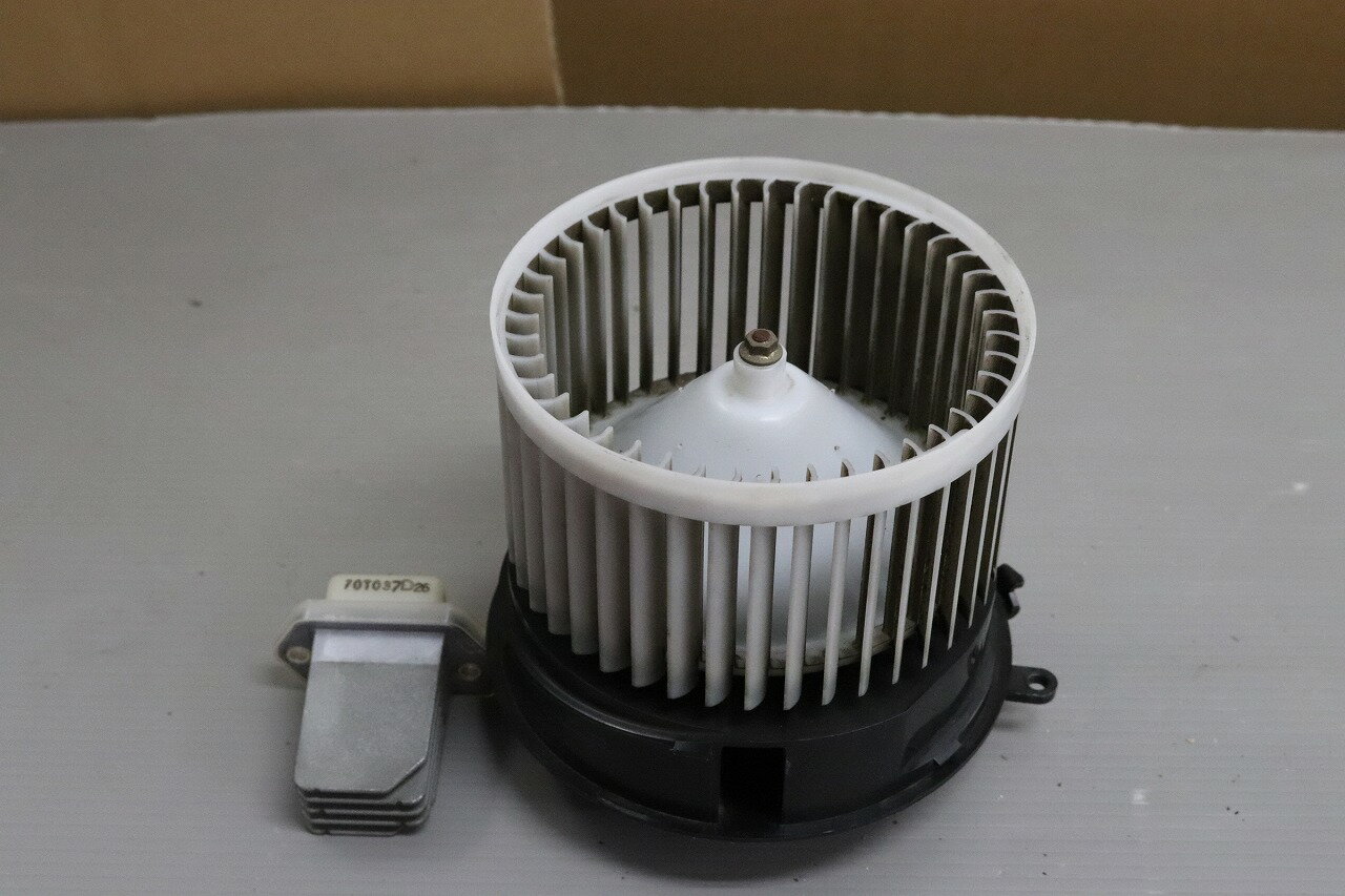 25 セレナ(CC25 C25) 純正 破損無 動作保証 ブロアファンモーター ヒーターモーター レジスター付 p049435 中古20241024