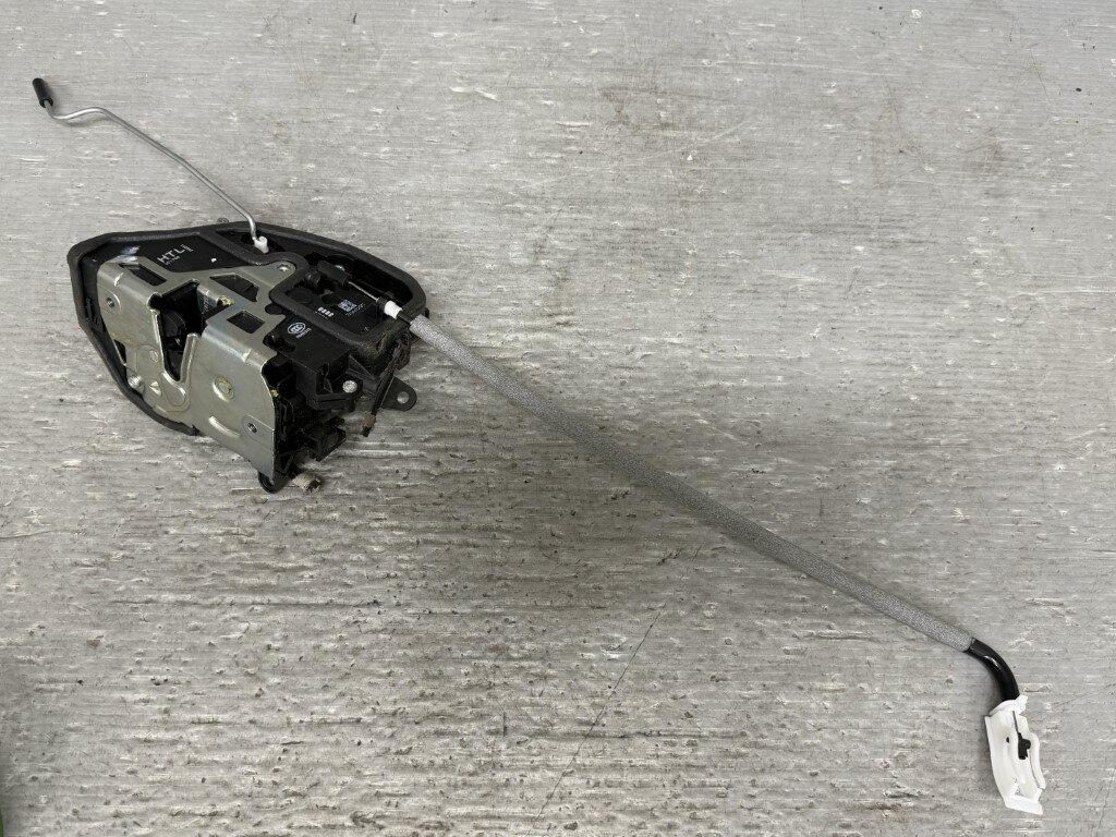 BMW 323i Mスポーツ パッケージ セダン 3シリーズ 右H(E90 VB23) 純正 破損無 動作保証 左 リア（後） ドアロックアクチュエーター p058446 中古20251011