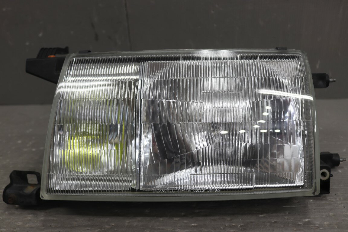 クラウン SDX 後期(GS130 GS130-AEPFK) 純正 左 ハロゲン ヘッドライト フォグあり 100-75445 コイト 動作保証 ヘッドランプ p058525