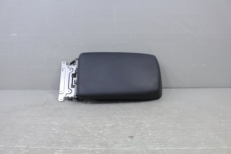 レガシィーワゴン 2.5I Lパッケージ リミテッド A型 前期(BR9) 純正 破損無 取付OK センターコンソールのフタ P028271 中古 20221116