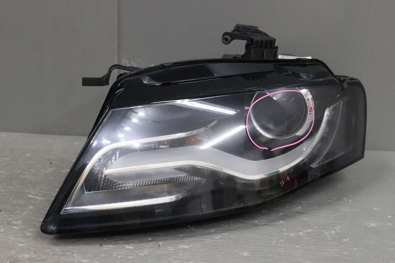アウディ A4 アバント 1.8 TFSI(8KCDH) 純正 破損無 動作保証 左 ヘッドライト HID バラスト付 キセノン ヘッドランプ 8K0 941 003 D p049751 中古20241102