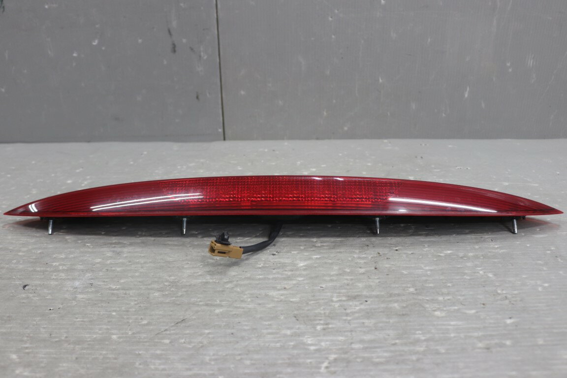乐天商城 - セレナ ハイウェイスター S-HYBRID 前期(HFC26 C26) 純正 ハイマウントストップランプ 286-23096 ブレーキライト 破損無 p058690 中古20251024
