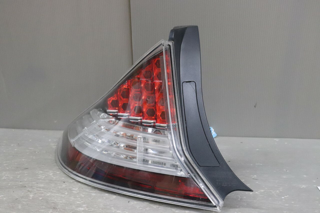 CR-Z a(ZF1) 純正 スタンレー 破損無 動作保証 左 テールランプ テールライト LED全点灯OK P8689 p049906 中古20241115