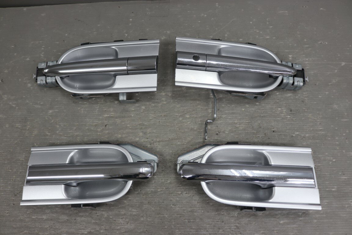 エリシオン GAERO 中期(RR1) 純正 破損無 アウターハンドル NH700M 1台分 p058773 中古20251025