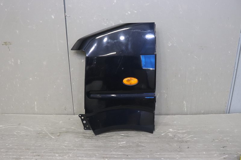 エブリィ バン 4WD 前期(DA64V) 純正 破損無 取付OK 左前 フロント フェンダーパネル ZJ3 / 58611-68H00 P028575 中古 20221122