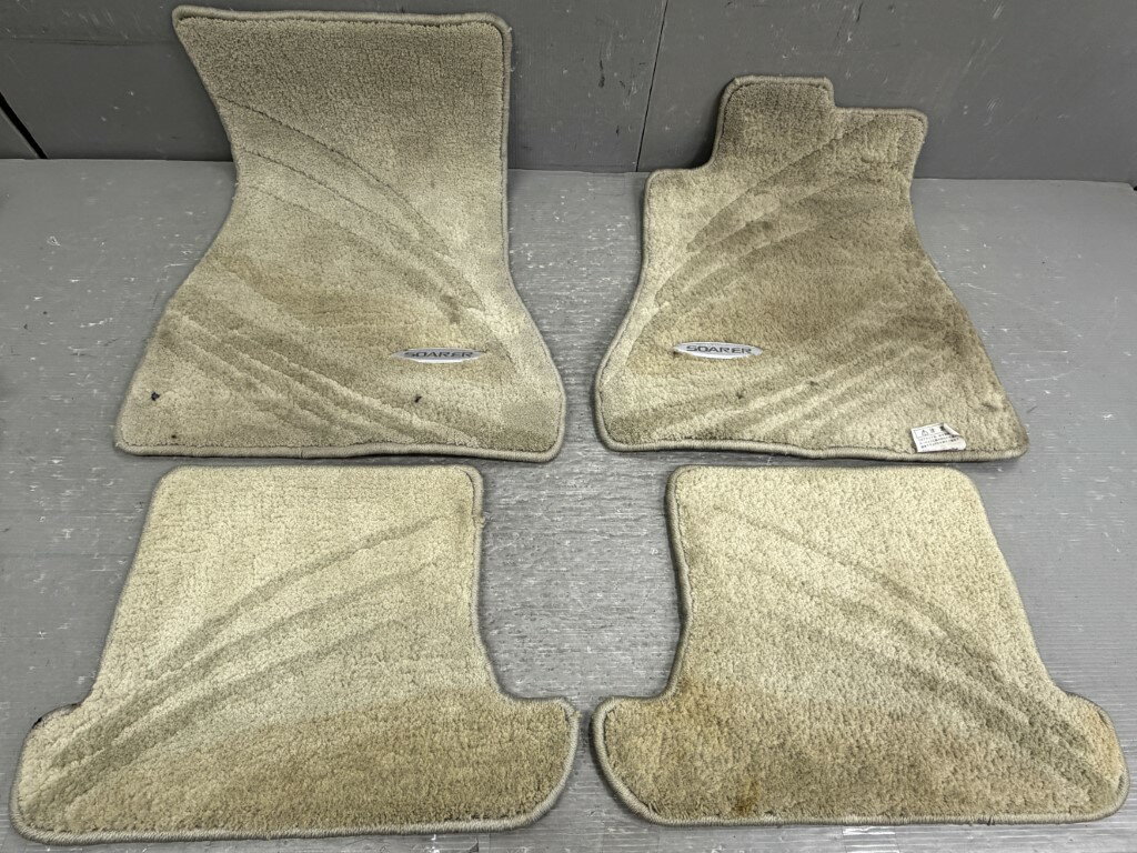 トヨタ ソアラ 430SCV(UZZ40 UZZ40-DKAQK) 純正 フロアマット 1台分 破損無 p058853 中古20251028
