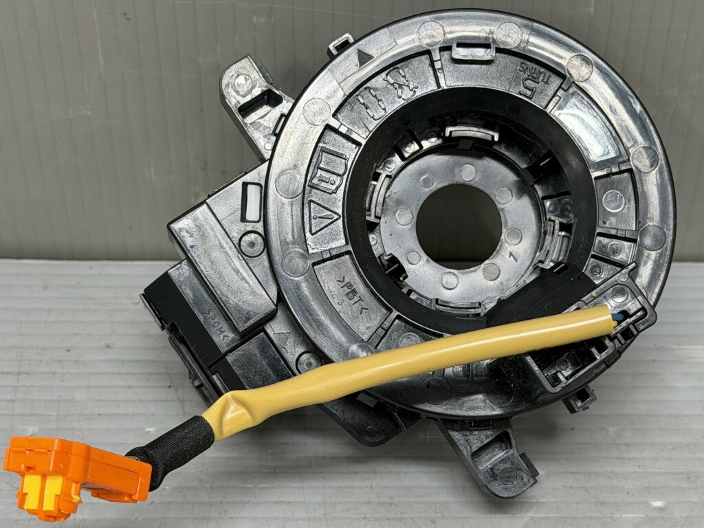 ヴィッツ F シエル 前期(NSP130) 純正 スパイラルケーブル 破損無 動作保証 p058855 中古20251028