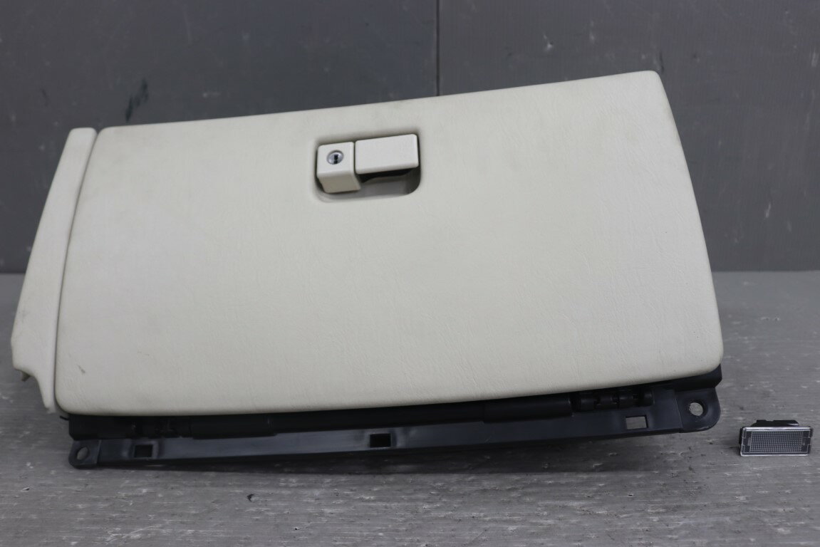 トヨタ ソアラ 430SCV(UZZ40 UZZ40-DKAQK) 純正 グローブボックス 55550-24090 p058838 中古20251028