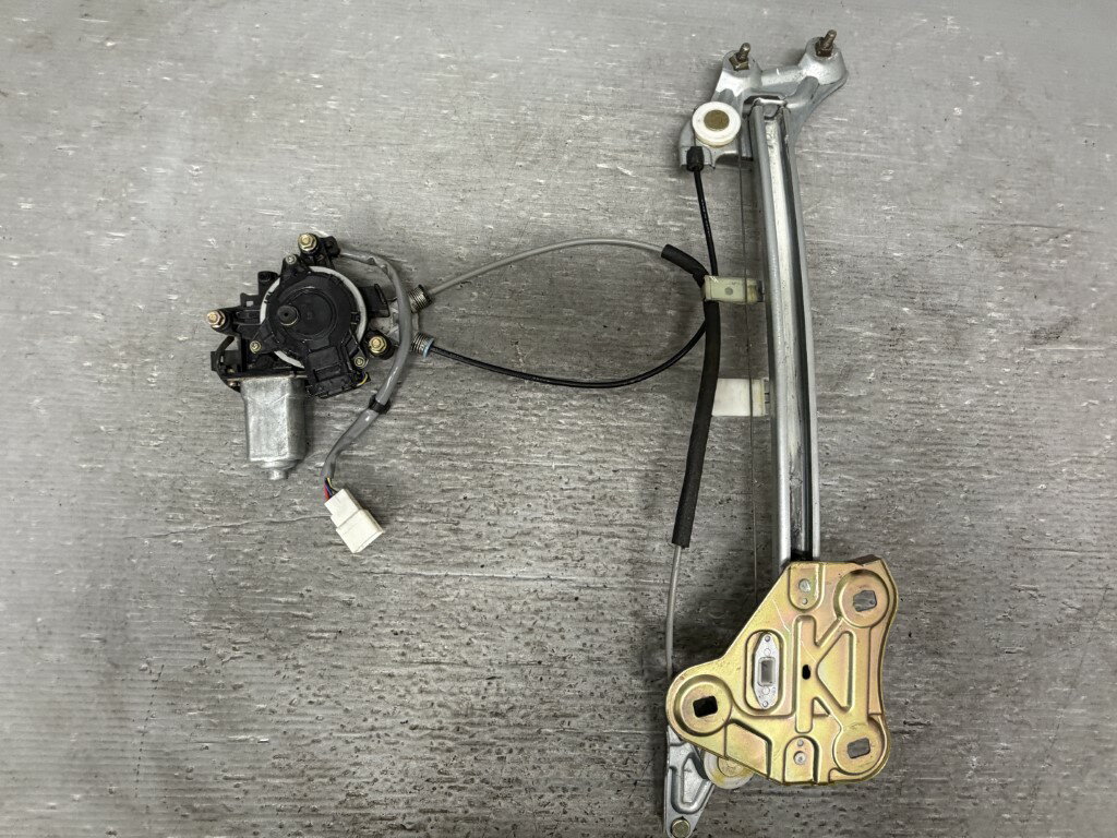 トヨタ ソアラ 430SCV(UZZ40) 純正 左 パワーウィンドウレギュレーター モーター 85720-24040 p058917 中古20251030