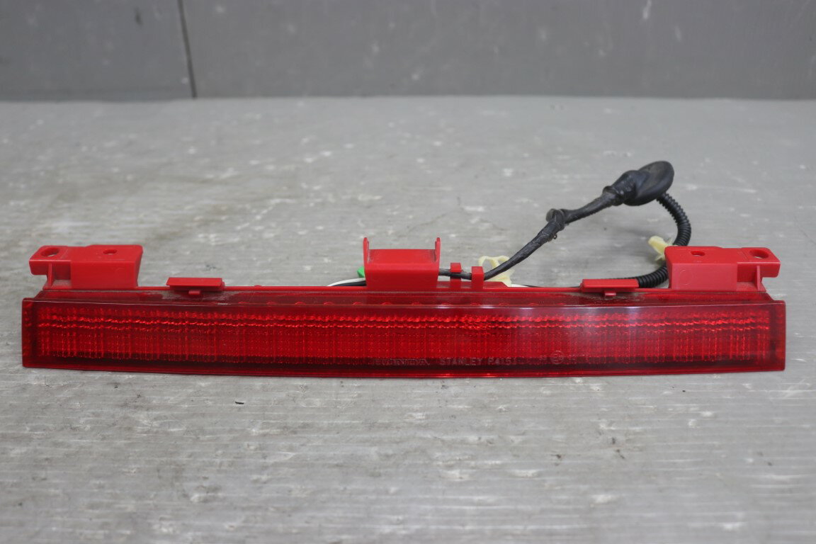 エリシオン G AERO 中期(RR1) 純正 ハイマウントストップランプ P4151 スタンレー 破損無 動作保証 ブ..