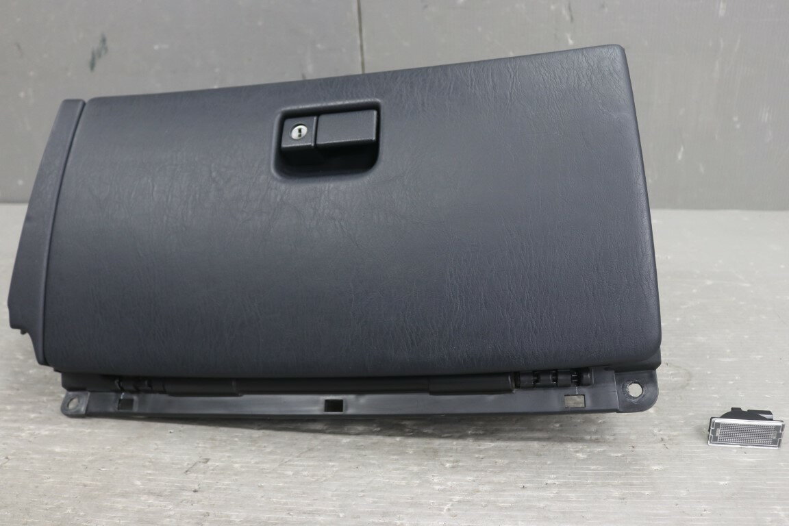 レクサス SC430 後期(UZZ40 UZZ40-DKTQK) 純正 グローブボックス 55550-24090 Lexus p058952 中古20251101