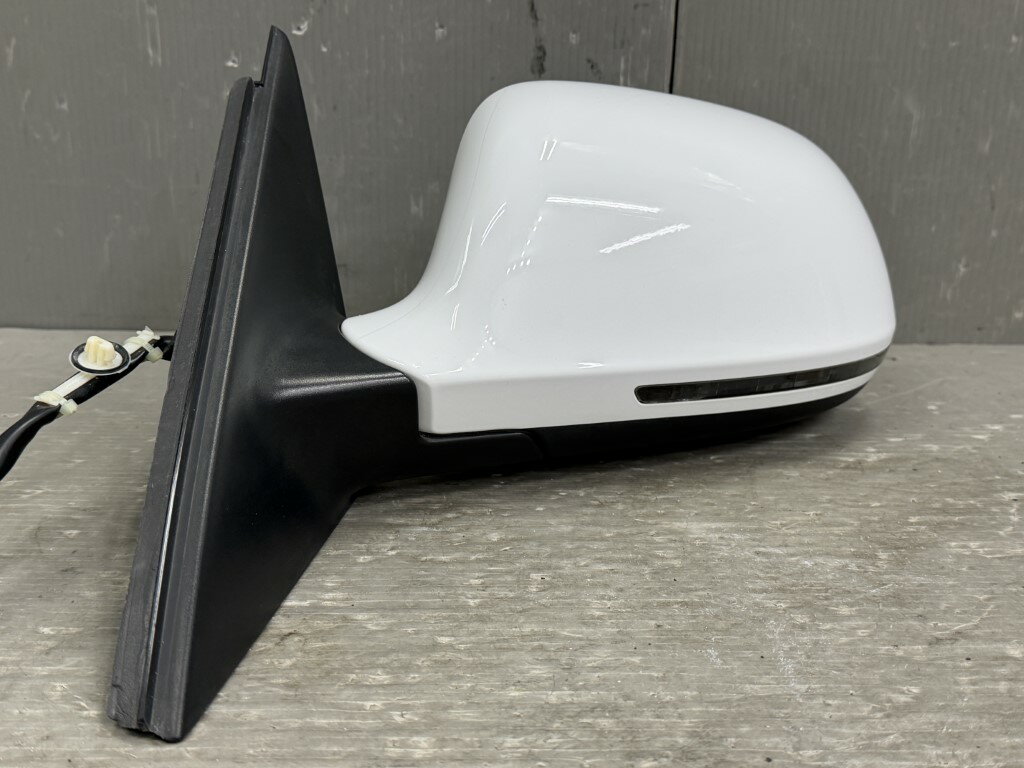 アウディ A4 アバント 右H 前期(8KCDH B8) 純正 左 ドアミラー ウィンカー ヒーター 電格 10P 白系 ホ..