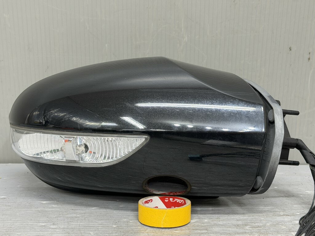 メルセデス ベンツ A200 ターボ(W169 169034) 純正 右ドアミラー ウィンカー ヒーター 電格 9P 9ピン ..
