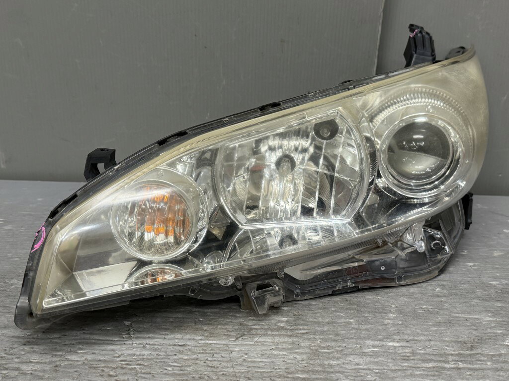 ウィッシュ 18X 前期(ZGE20) 純正 イチコー 左 ヘッドライト ハロゲン レベ付 ヘッドランプ 68-15 p059161 中古20251113