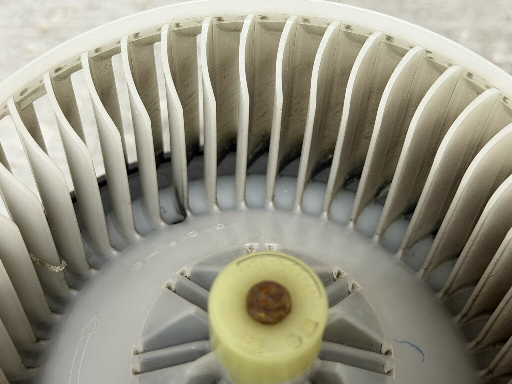 ウィッシュ 18X 前期(ZGE20) 純正 破損無 動作保証 ブロアファンモーター ヒーターモーター p059163 中古20251113