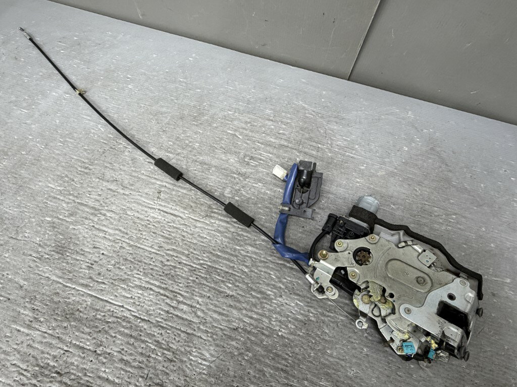 アルファード G 3.0 MX Lエディション 前期(MNH10 MNH10W-PRPGK(S)) 純正 破損無 動作保証 右 リア ドアロックアクチュエーター 右後 p059242 中古20251115