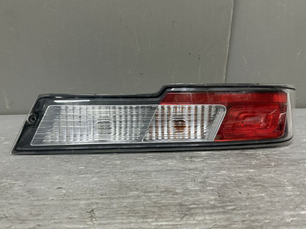 ハイゼット カーゴ バン デラックス SA3(S321V) 純正 破損無 動作保証 右 テールランプ LED テールライ..