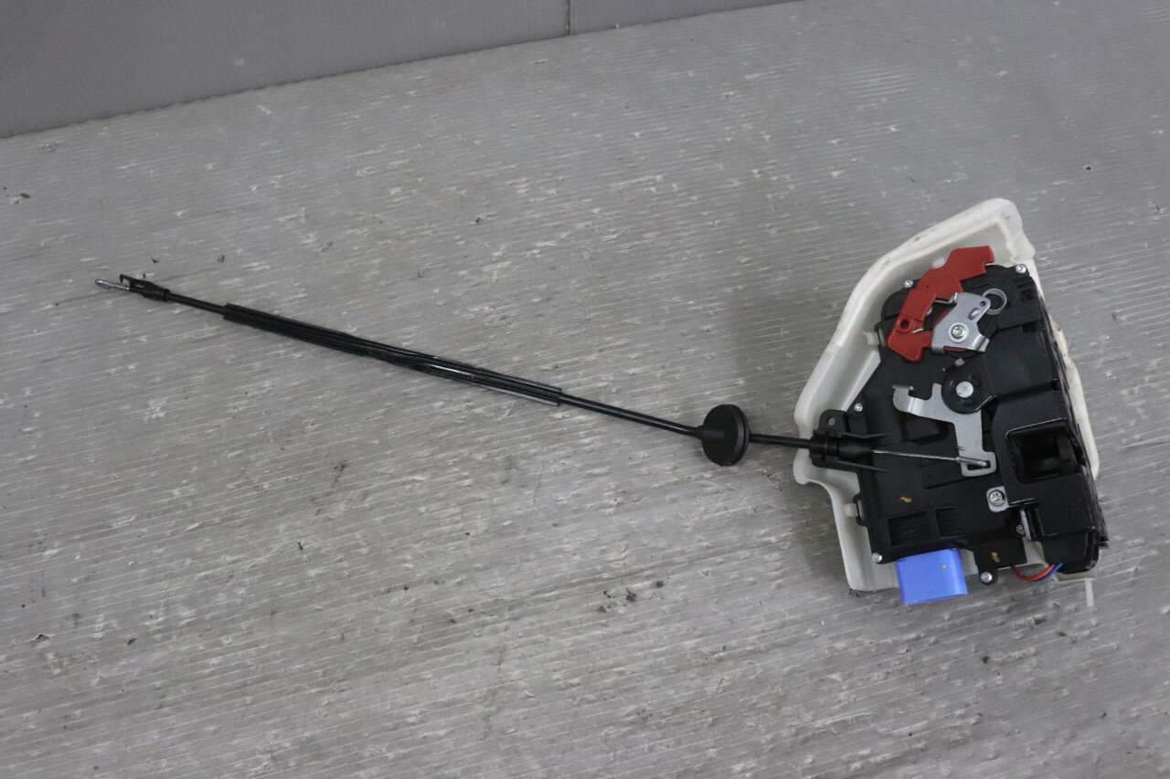 VW ゴルフ6 ヴァリアント コンフォートライン TSI 右H(1KCAV 5K) 純正 破損無 動作保証 右前 ドアロック アクチュエーター 右フロント p050410 中古20241119