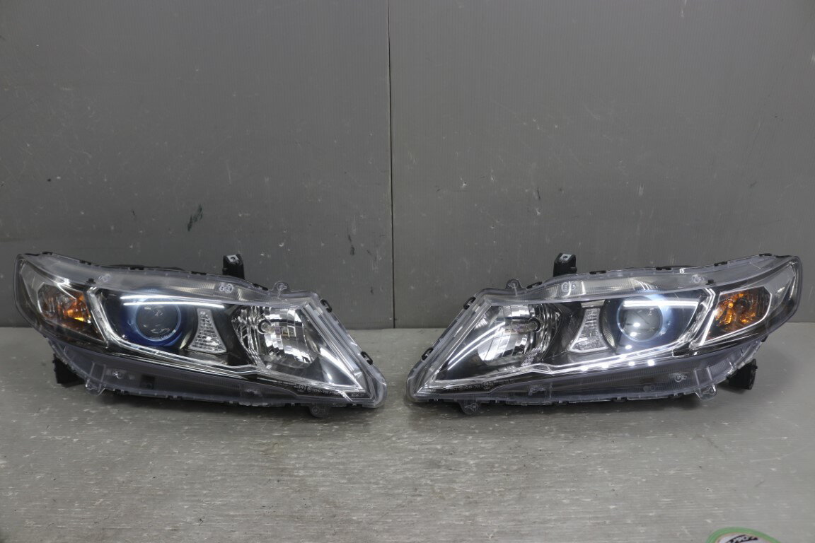 オデッセイ アブソルート 後期(RB3) 純正 HID ヘッドライト P7692 左右セット バラスト レベ付 キセノ..