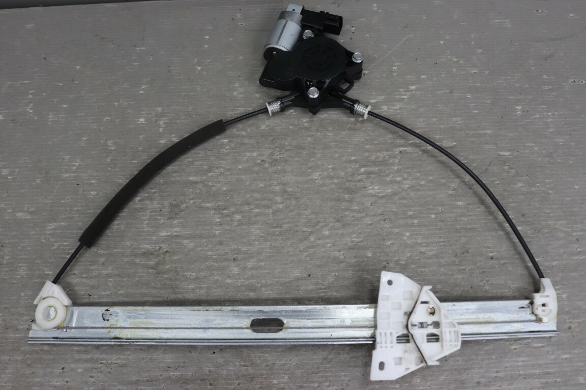 マツダ プレマシー 20S(CWEFW) 純正 右前 レギュレーター モーター 右フロント 破損無 Mazda p059290 中古20251118