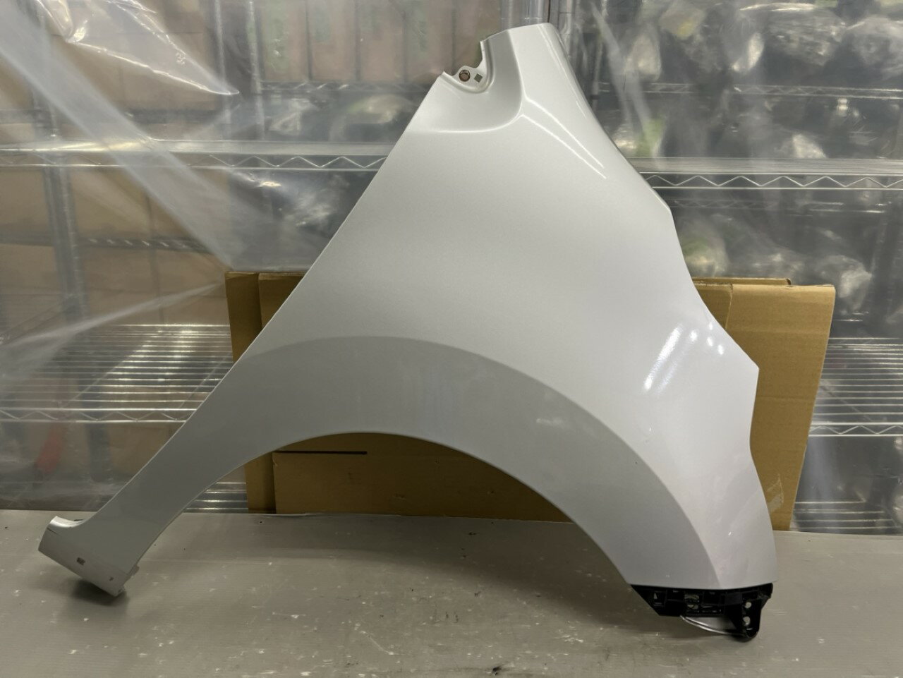 ワゴンR スティングレー ターボ 前期(MH34S) 純正 破損無 右 前 フェンダーパネル Z2S 右フロント p050533 中古20241127