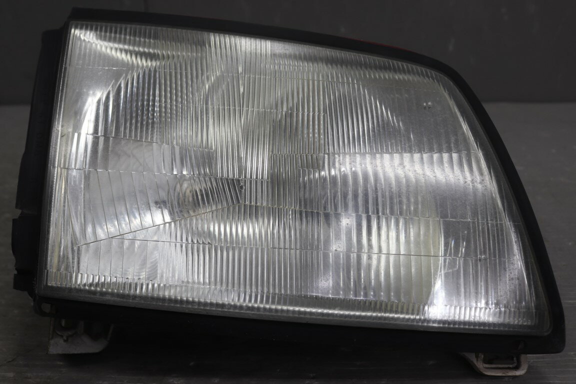 日産 バネット トラック MT(SK82TN) 純正 スタンレー 破損無 動作保証 右 ハロゲン ヘッドライト ヘッドランプ P0220 p059309 中古20251119