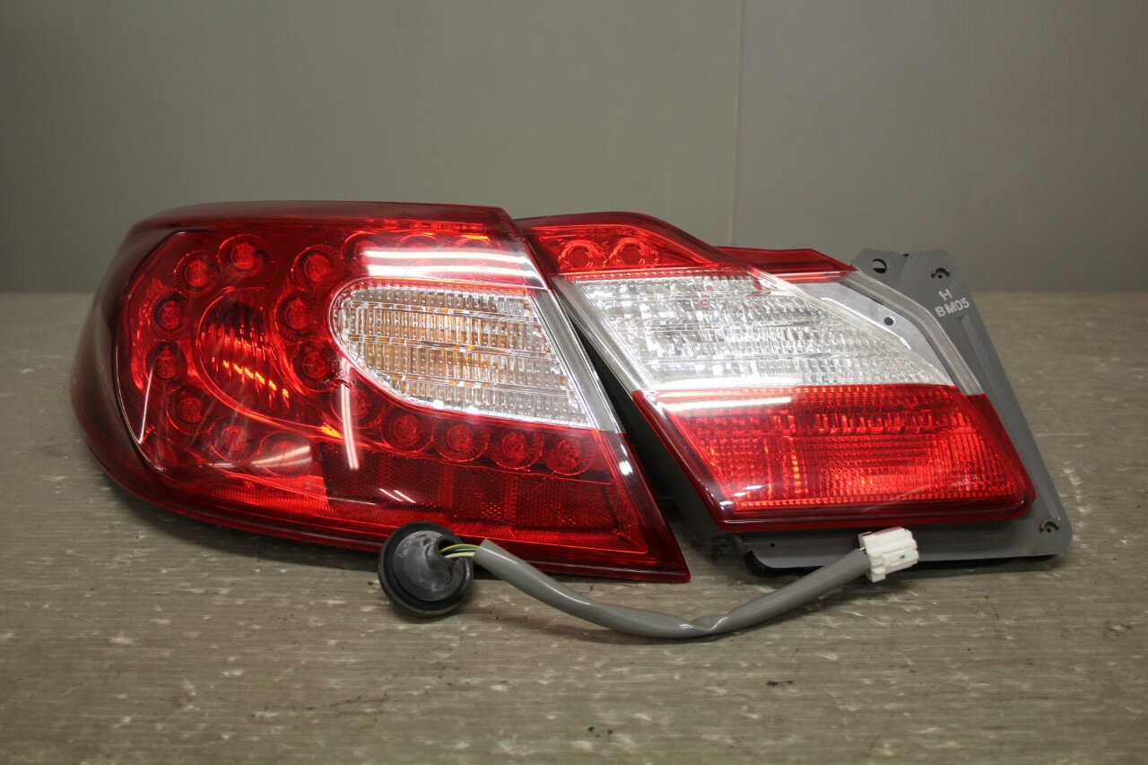 A-559 フーガ 右側 テールライト LED Y51 KY51 KNY51 後期 STANLEY W2328 NISSAN 純正 22.8.19  ライト