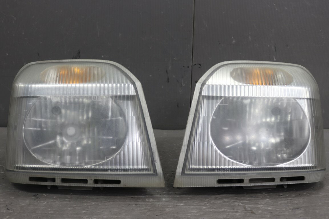 三菱 タウンボックス 中期(U62W) 純正 スタンレー 破損無 ヘッドライト ハロゲン 左右セット ヘッドランプ P7562 p059338 中古20251121