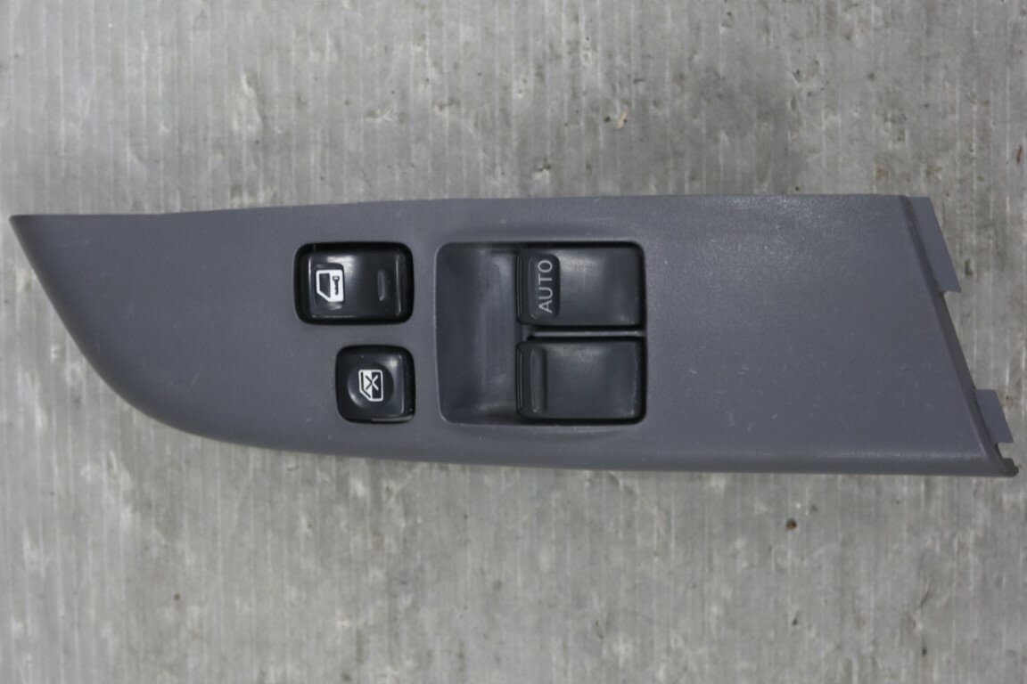 日産 キャラバン GX ハイルーフ 低床 12人乗り マイクロバス(DQGE25 E25) 純正 破損無 パワーウィンドウスイッチ マスタースイッチ ベゼル付 運転席 80960 VW000 p059489 中古20251127