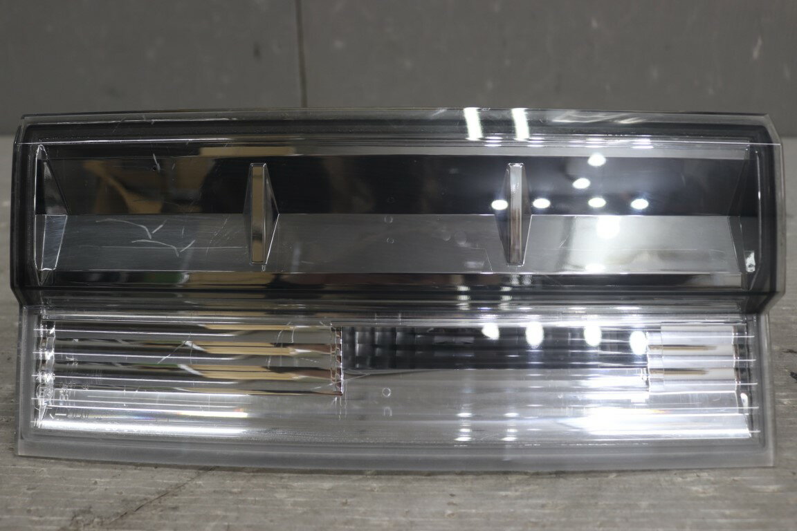 Rakuten - 三菱 デリカ D5 純正 IMASEN 破損無 左 フィニッシャー 1143-231 p059551 中古20251201