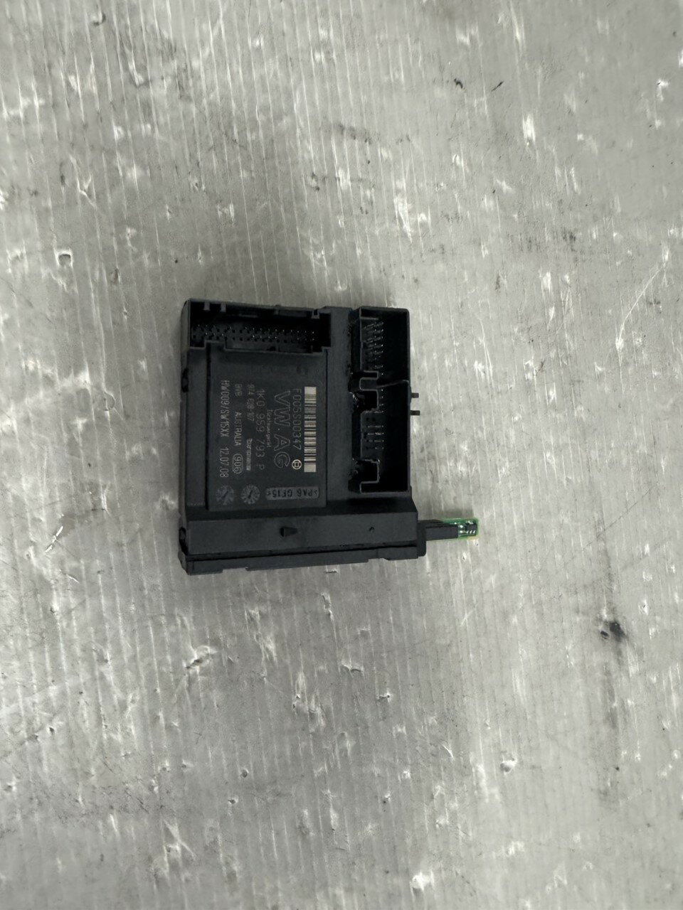 Rakuten - VW ゴルフ5 ヴァリアント 1.4 TSI コンフォートライン 右H(1KCAV 1K 5K) 純正 破損無 動作保証 左前 パワーウィンドウコンピューター レギュレーター 左フロント p050861 中古20241205