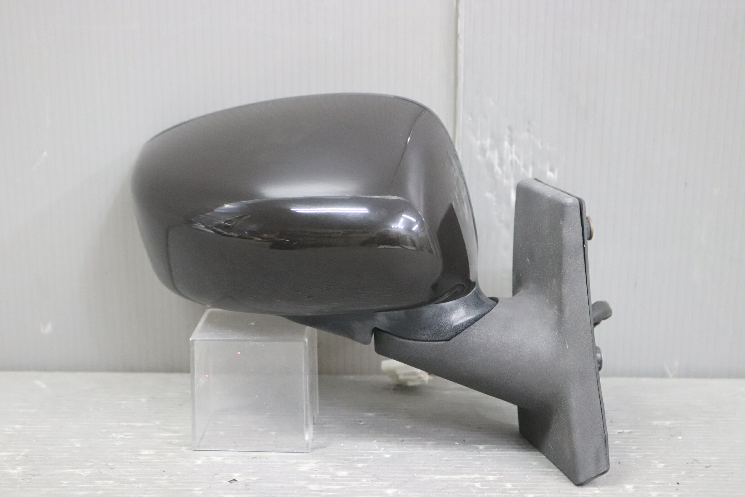 ランチア ムーザ 左H Lancia Musa 純正 破損無 動作保証 右 ドアミラー 電格 手動格納 5P 5ピン ヒーター付 ブラック系 右 ミラー サイドミラー p050995 中古20241207