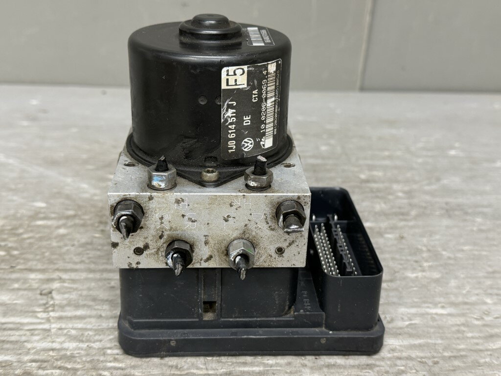 VW �˥塼�ӡ��ȥ� 1.6 ��H ���(9C 9CBFS) ���� ABS�������奨������ 1J0 614 517 J Ate ��»̵ ư���ݾ� �ե��륯������� p059822