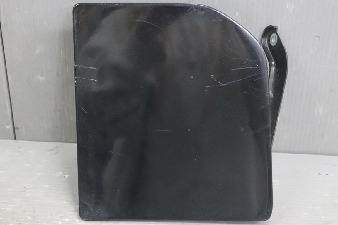 日産 NV200 バネット GX(VM20 M20) 純正 破損無 フューエルリッド フュエルリッド 給油口のフタ KH3 p059835 中古20251212