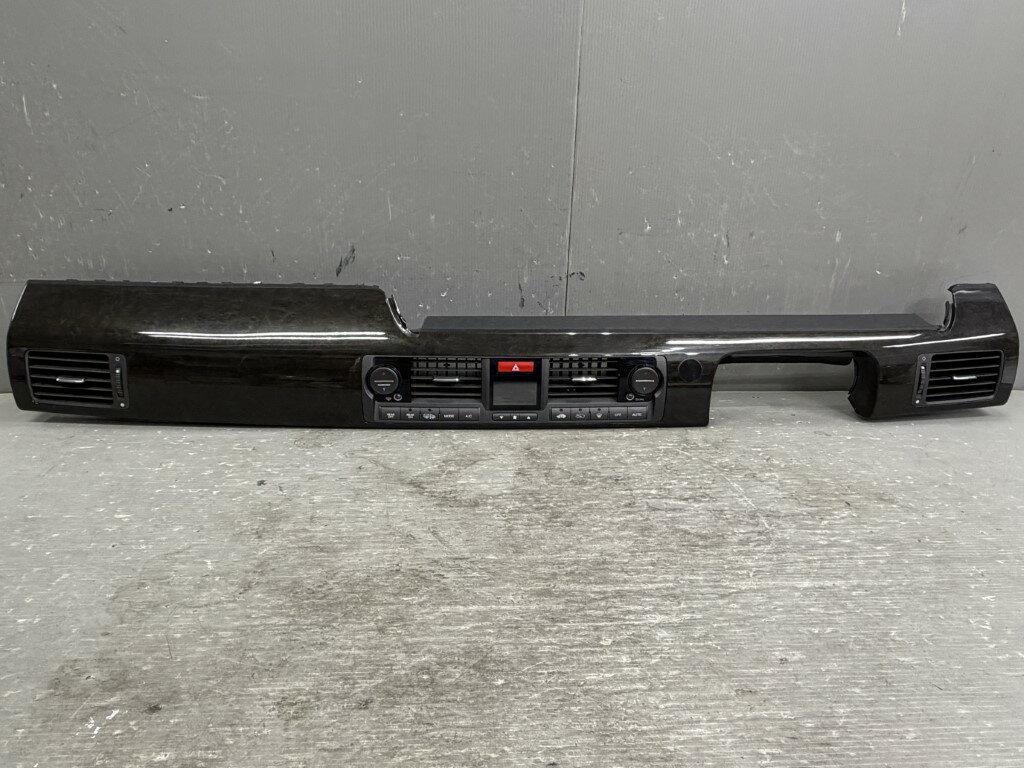 エリシオン (RR1) 純正 黒木目調 センターパネル ダッシュボード エアコンスイッチ エアコン吹出口 77210-SJK-0030 ホンダ Honda p059883 中古20251217