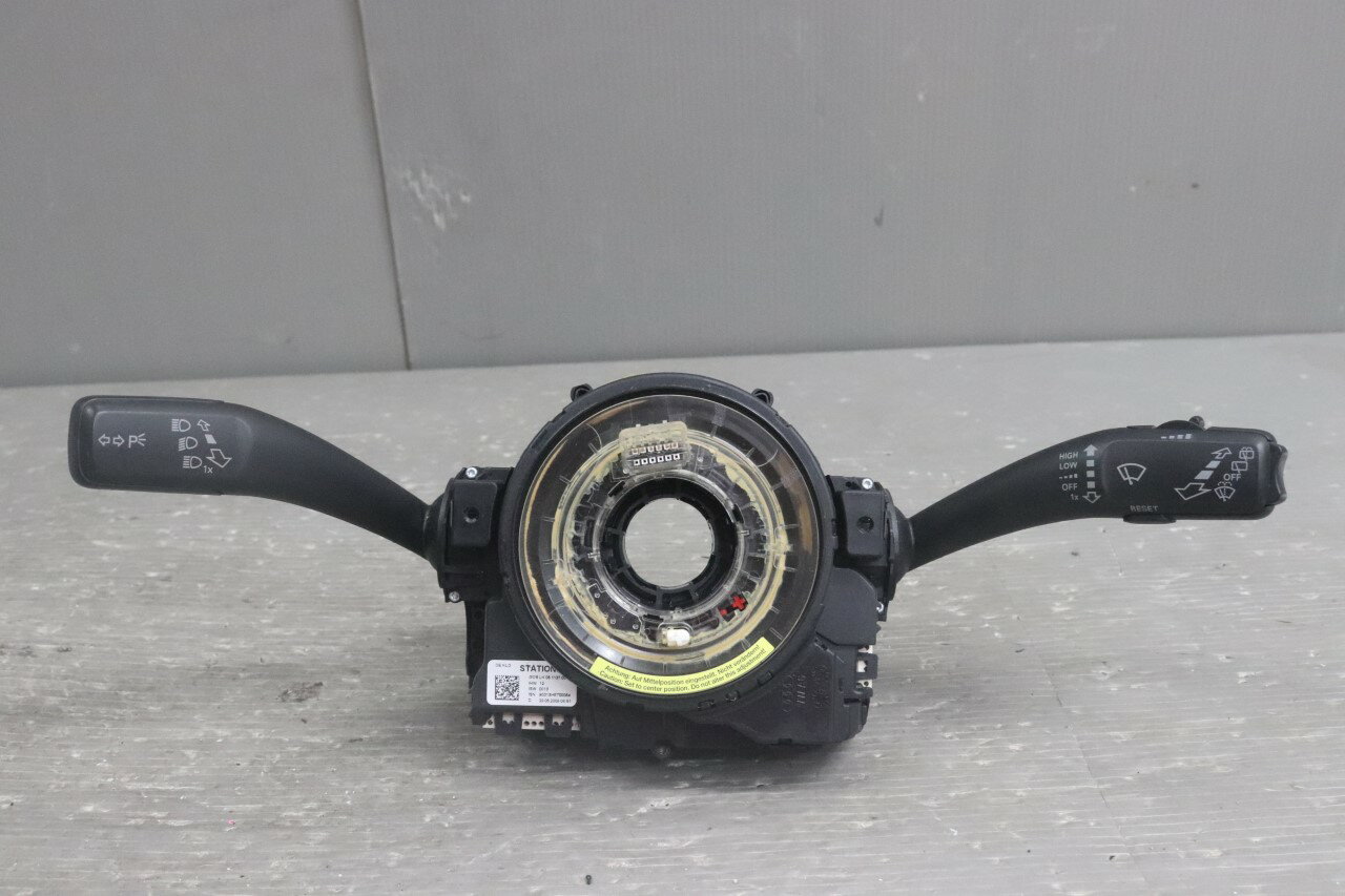 アウディ A4 アバント 1.8T(8KCDH 8K) コンビネーションスイッチ スパイラルケーブル 8K0 953 502 BJ 8K0 953 568 D p051405 中古20241223