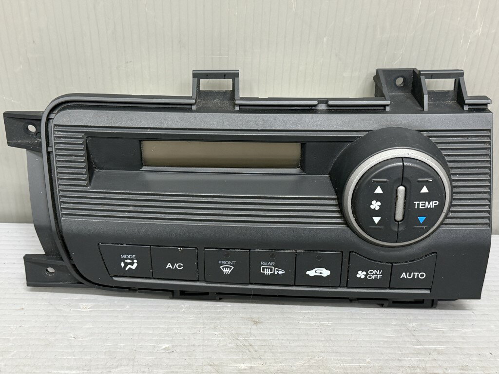 フリード ハイブリッド(GP3) 純正 スタンレー 破損無 動作保証 エアコンスイッチ SWP-951 p059992 中古20251220