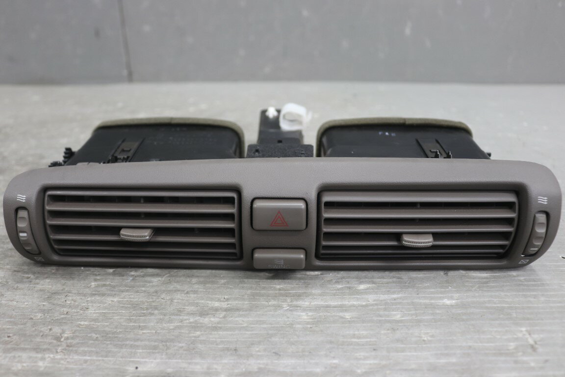 樂天商城 - クラウン エステート ロイヤルサルーン 前期(JZS175) 純正 破損無 センターエアコン吹出口 ハザードスイッチ付 55670-30390 p060040 中古20251222
